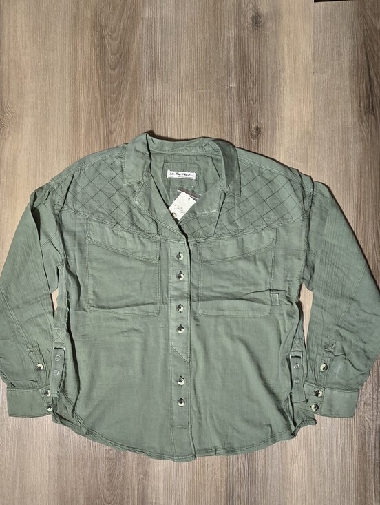 We The Free Tops - We The Free Quilted-Yoke Button-Down Shirt - Sage Green